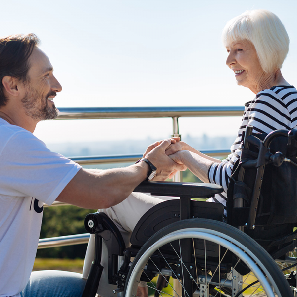  volunteer-with-seniors.jpg 